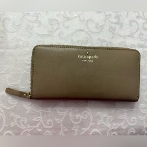Kate Spade Large Continental Wallet - Taupe